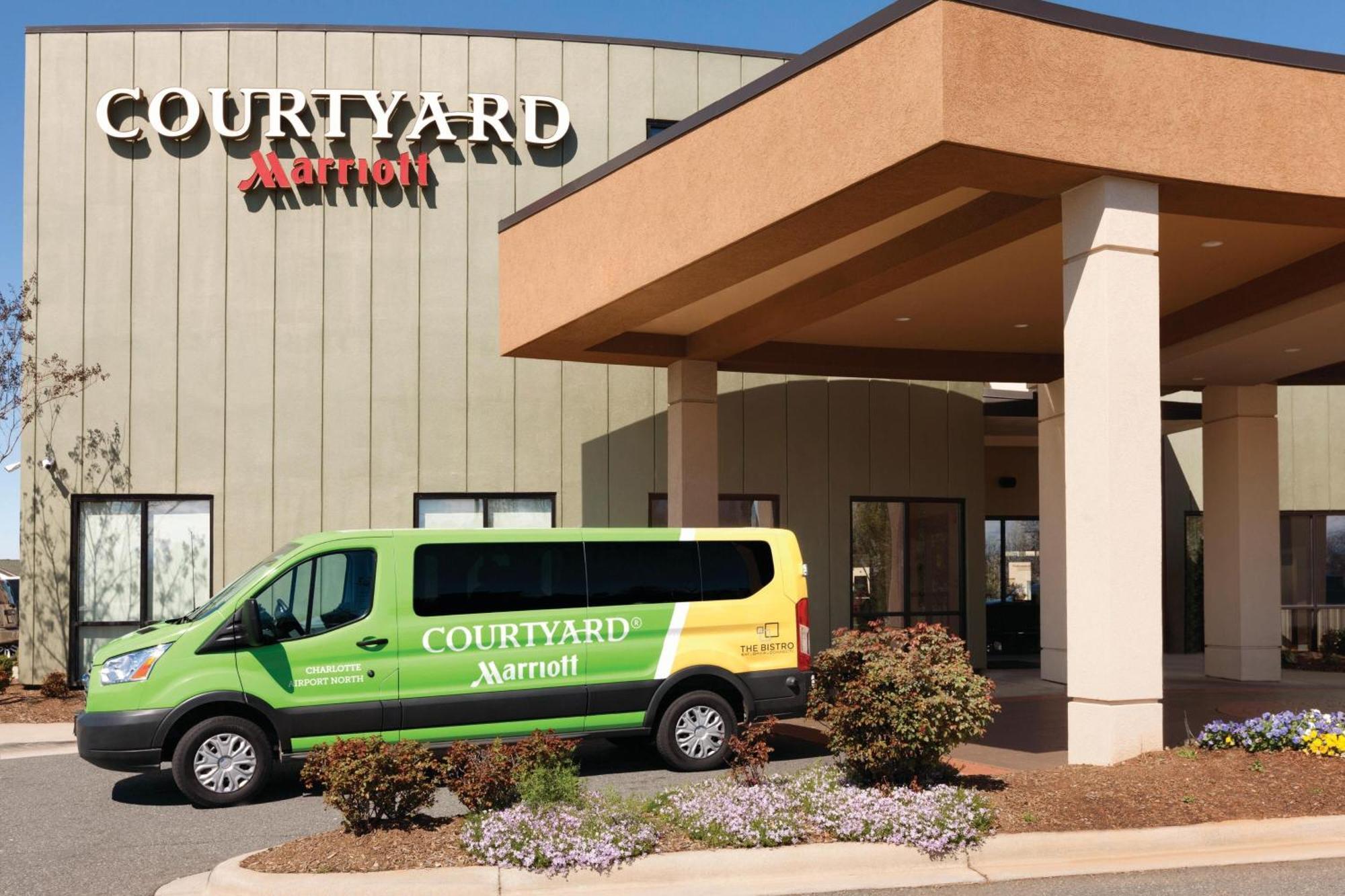 Courtyard Charlotte Airport North Hotel Exterior photo