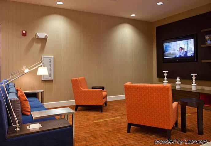 Courtyard Charlotte Airport North Hotel Exterior photo