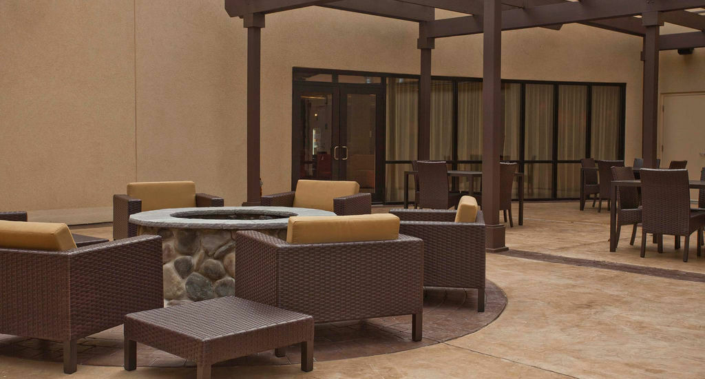 Courtyard Charlotte Airport North Hotel Exterior photo